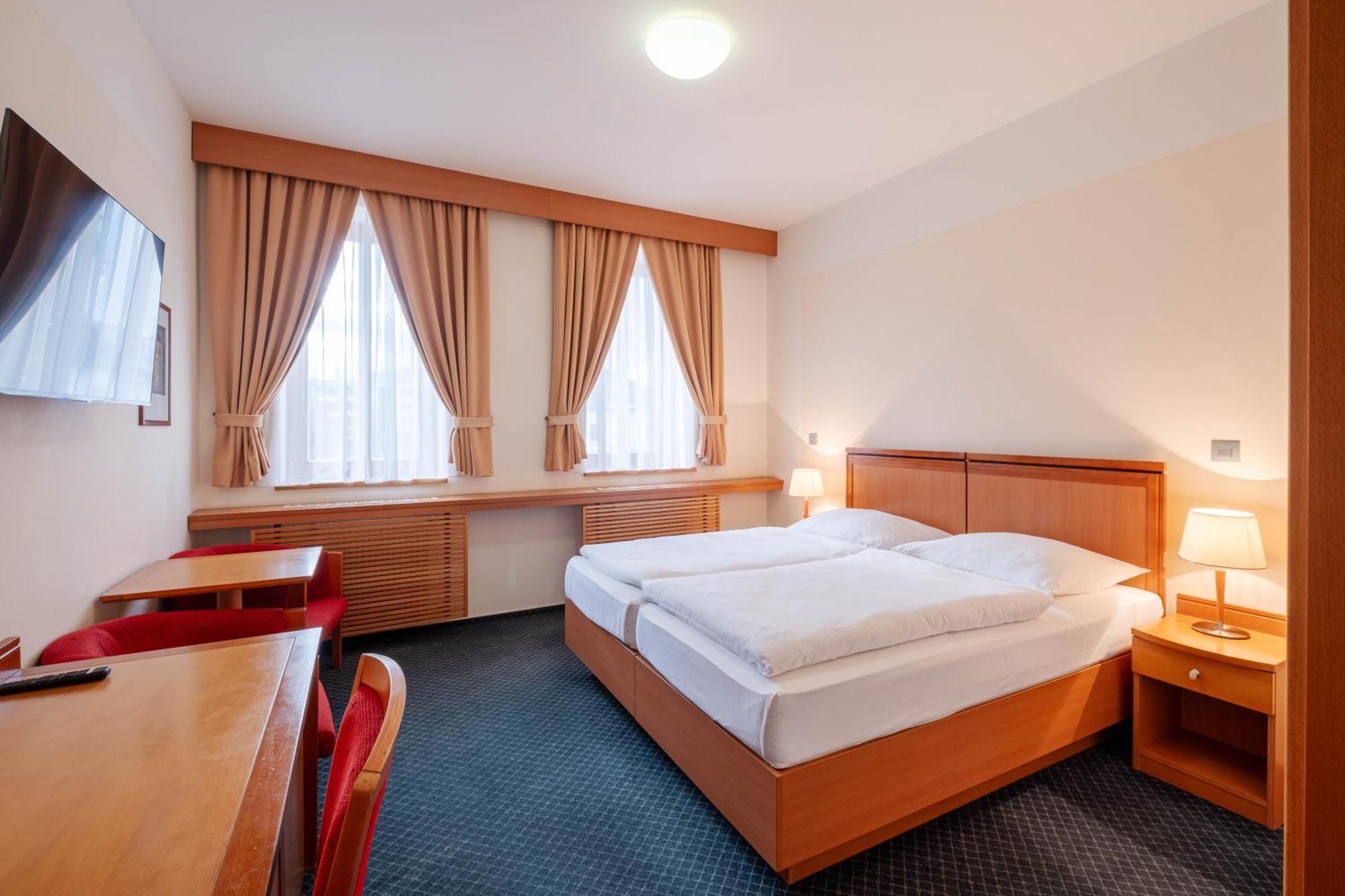 Hotel Slovan Jesenik Luaran gambar